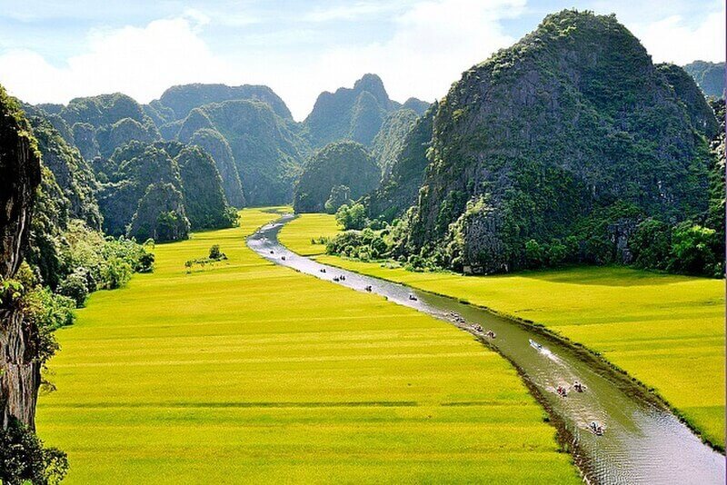 Đi Ninh Bình từ Hà Nội mất bao nhiêu tiếng? Xe khách hay tự đi?