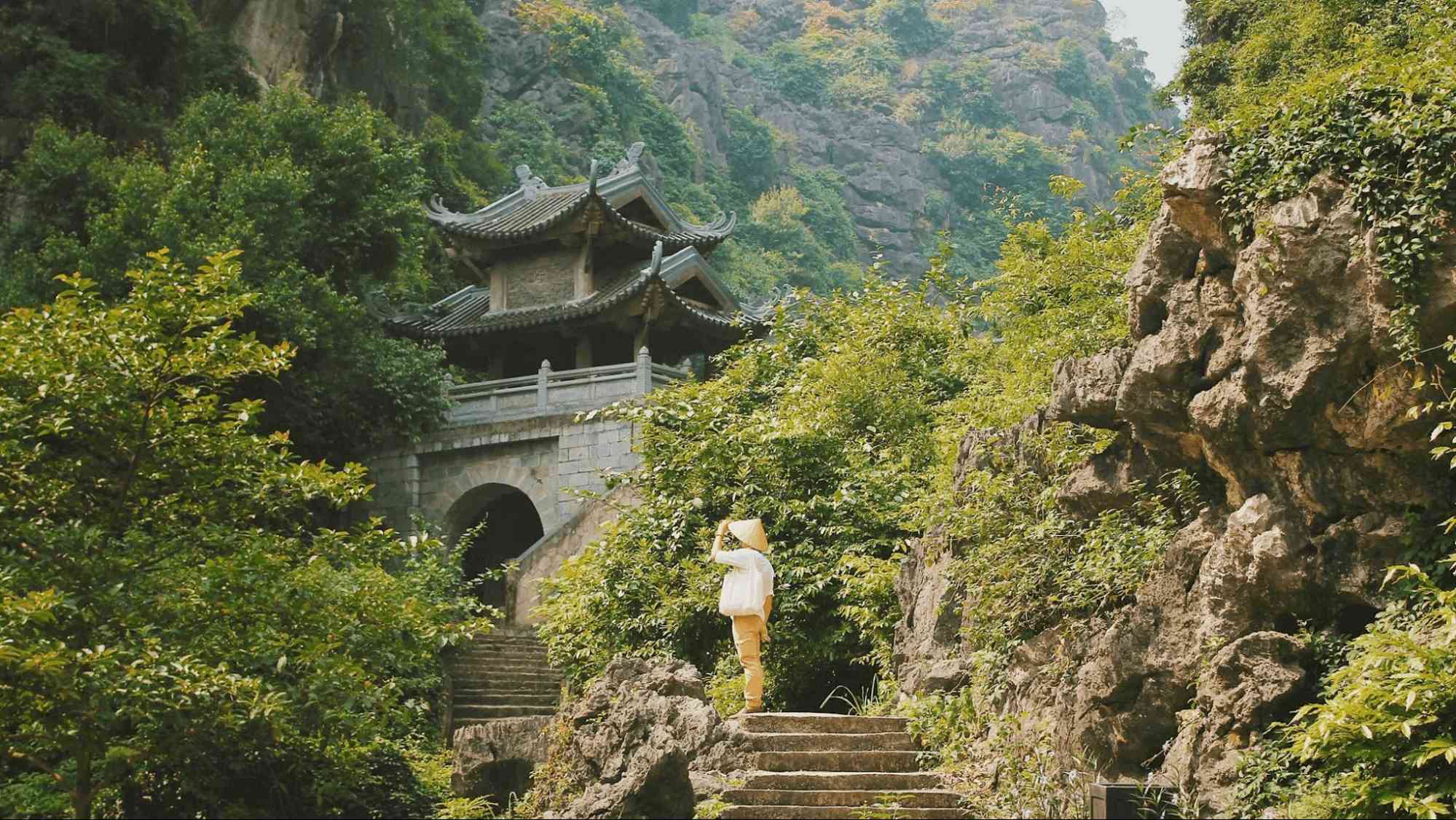 các chùa nổi tiếng ở ninh bình